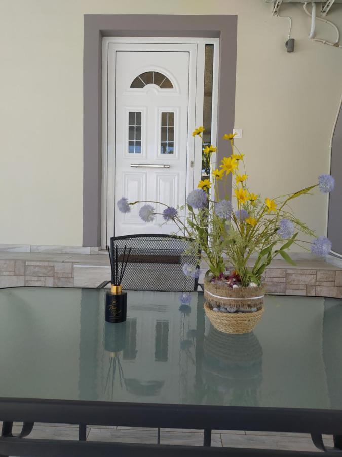 Just Constructed! Villa Gastouni Ngoại thất bức ảnh
